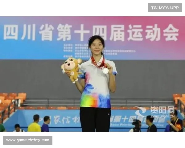 四川刘峡君在田径锦标赛百米赛中获第五名 并成功获得北大录取通知书